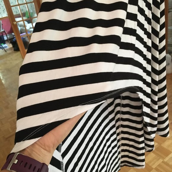 Nice summer Black & White striped sleeveless dress - Picture 6 of 6